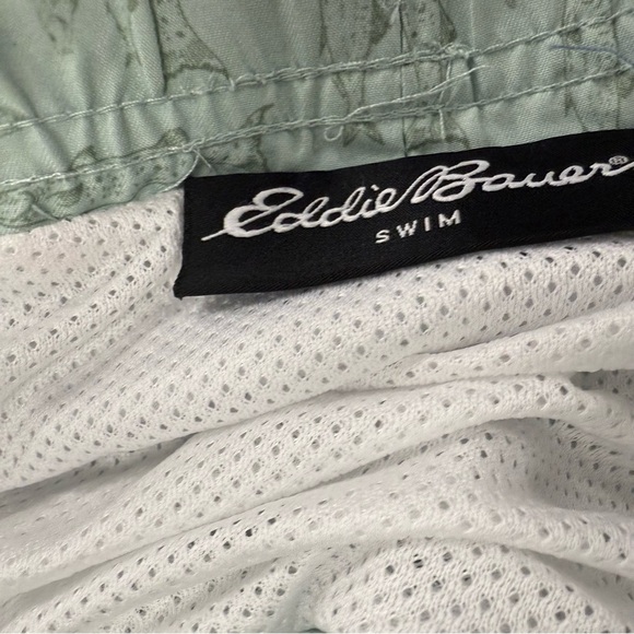 NWT Eddie Bauer Volley Swim Trunks Men’s XXL 44-46 Inseam 7” Green Fish Print - Picture 9 of 13